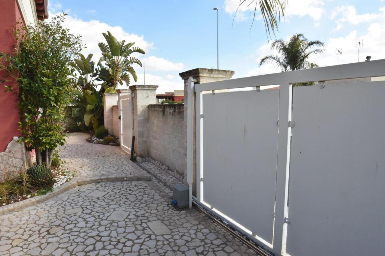 Toto Residence Torre Lapillo Bagian luar foto