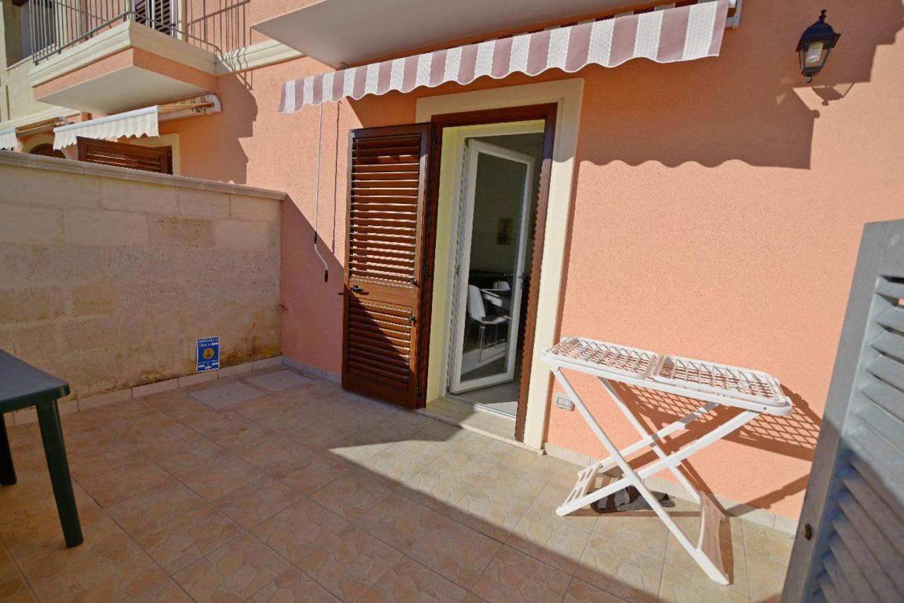 Toto Residence Torre Lapillo Bagian luar foto